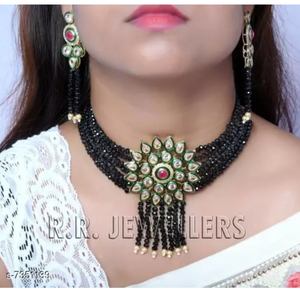 Ensemble de collier ras du cou plaqué or pour femmes de fabricant indien chaîne de brins de style ethnique avec zircon pour anniversaire de mariage - Product Image 1