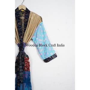 Robe kimono en soie japonaise vintage unique faite à la main pour femmes, kimono long bohème pour l'été, veste de mariage, couverture de bikini, robe - Product Image 3