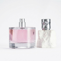 Flacon de parfum en verre rose personnalisé élégant, prix d'usine, 50 ml, 100 ml, avec boîte et capuchon argenté torsadé pour femmes