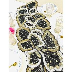 Chemin de table perlé fait à la main noir et blanc avec motif décoratif pour accessoires de salle à manger et de cuisine - Product Image 6