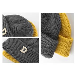 Gorro de Invierno Personalizado al por Mayor 2026 con Logotipo Bordado a Mano, 100% Algodón, Gorro de Punto con Bordado Jacquard - Product Image 2