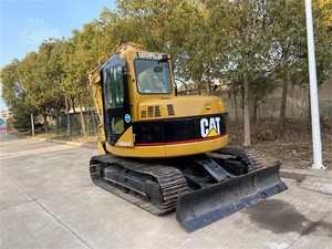 Mini-excavatrice Caterpillar 308C d'occasion, modèle 2022, bon état, poids opérationnel de 7 tonnes, capacité de la cuve de 7 m, pompe hydraulique, moteur - Product Image 2