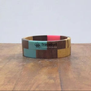 Bracelets en bois fabriqués à la main en finition grain naturel bijoux de mode en vrac accessoires en bois style tribal look ethnique par Tradebyd - Product Image 1