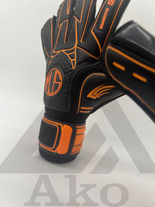 Gants de gardien de but professionnels de haute qualité, gants de football à doigts complets en latex de 4 mm pour l'entraînement par Ako - Product Image 5
