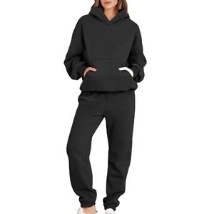 Survêtement de rue élégant personnalisé avec impression en relief pour femme, en molleton de coton surdimensionné, vente en gros de survêtements pour femme 2026 - Product Image 2