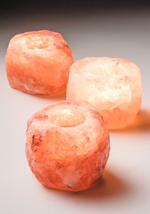 Small carved Himalayan salt candle holder enhances wedding ambience with natural glow and polished handcrafted Pakistani design. - Product Image 2