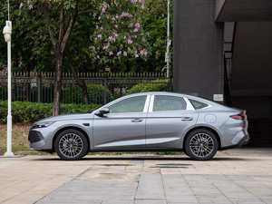 Vehículo Eléctrico Usado 2025 Qin L DM-I, Modelo Híbrido y Enchufable de Nueva Energía con Autonomía de 201-300 km, Batería de 50-70 kWh, Potencia de 120 kW - Product Image 5