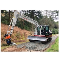 Miniexcavadora Takeuchi TB2150R de calidad con contrapeso grande, estructura de protección antivuelco cerrada y 1 brazo utilitario