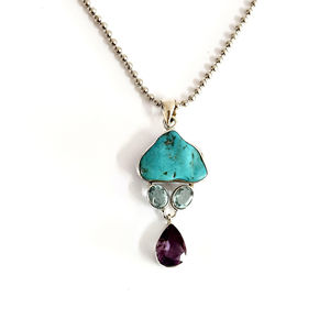 เครื่องประดับศาสนาทำมือ จี้หินหลายชนิด (10.2 กรัม) ประดับด้วยเทอร์ควอยซ์และอเมทิสต์ พร้อมจี้มุกแบบฝังขอบ - Product Image 1