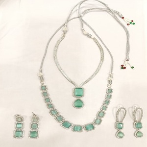 Radiant Brilliance Diamond Look Collar Combo con pendientes Premium Cubic Zirconia Declaración Sparkling Elegance Envío gratis - Product Image 1