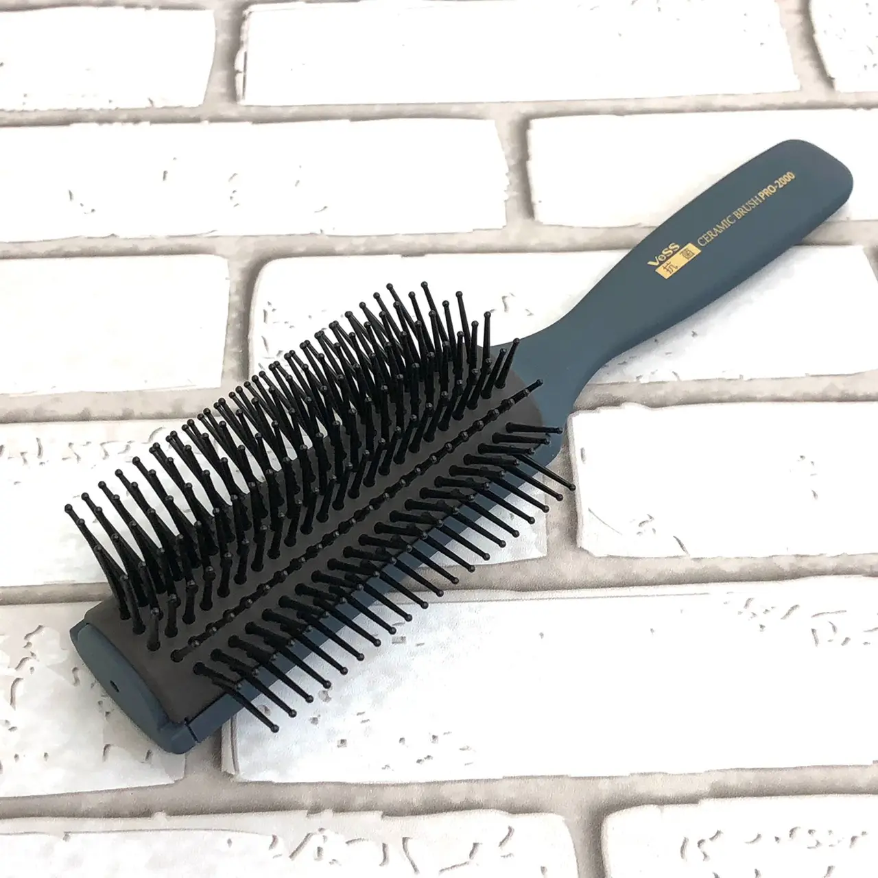 Japanese hair salon brush styling combs