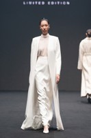 Dernier modèle de manteaux longs pour femmes, manteau PIANA long col en V noir et blanc avec poche latérale, vêtements élégants pour femmes, marque WHITE ANT