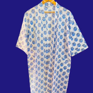 Bata Kimono de Algodón Azul Floral con Diseño de Rayas y Cinturón para Spa, Hotel, Resort - Proveedor Mayorista de Piezas Individuales para EE. UU., Reino Unido y Australia - Product Image 1