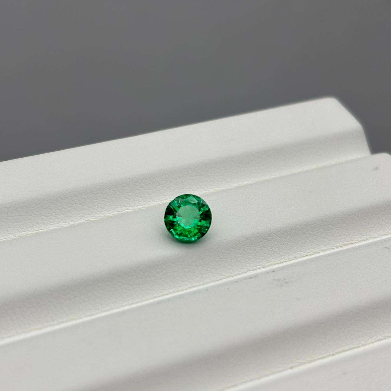 สีเขียว