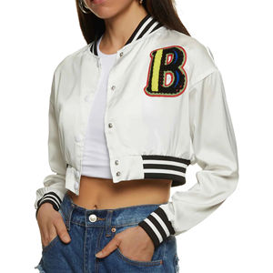 Venta al por mayor Varsity Letterman chaqueta mujer béisbol personalizado Letterman Varsity chaqueta mujer crop Varsity chaquetas satén hecho - Product Image 3