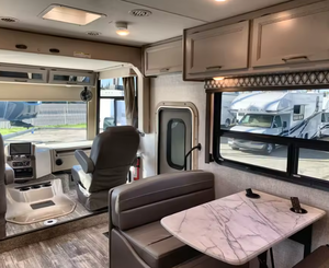 Camping-cars Thorr Motor Coach Hurricane d'occasion 2020-2023 2024, classe A, à gaz, avec toilettes, salle de bain, intérieurs spacieux, exportation mondiale - Product Image 3