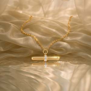สร้อยคอ Jeulia Andy Style รุ่น Gold Fluted Pave T-Bar ประดับเพชรซิร์คอน สำหรับวันครบรอบ - Product Image 6