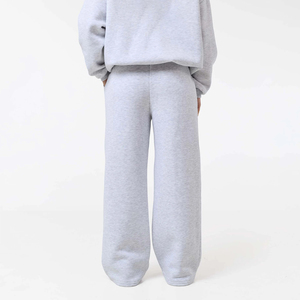 ชุดวอร์มผู้หญิง ดีไซน์สวมใส่สบาย เหมาะสำหรับออกกำลังกายและไลฟ์สไตล์แอคทีฟ - Product Image 4