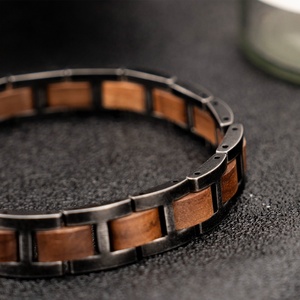 Bracciale Unisex in Legno Naturale e Acciaio Inossidabile Vintage per Lui, Braccialetto a Fascia in Legno per Compleanno, Anniversario, Laurea - Product Image 5