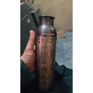 Bouteille en cuivre pur résistant aux fuites avec bouchon fileté durable pour le yoga, le fitness, les voyages et l'hydratation quotidienne. - Product Image 1