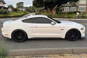 Roush 450R V8 Turbo 10 Cylindres Conduite à Gauche Hautement Équipé Toit Ouvrant Panoramique Faible Kilométrage Prix Compétitif En Stock - Product Image 2