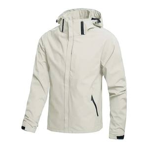Chaqueta cortavientos con capucha y cremallera para hombre de gran calidad, chaqueta impermeable cortavientos suave brillante personalizada - Product Image 3