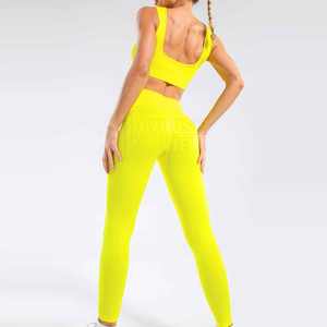 Ensemble de yoga professionnel OEM pour femmes taille personnalisée respirant séchage rapide ensemble de 2 pièces à motifs solides - Product Image 2