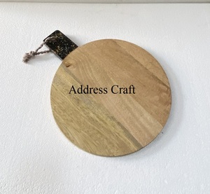 Planche à découper personnalisée en bois avec manche en terrazzo Planche à fromage en bois et terrazzo à prix abordable pour la maison et la cuisine - Product Image 6