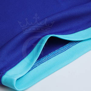 ชุดฟุตบอลเยาวชนผ้าโพลีเอสเตอร์น้ำหนักเบาออกแบบมาเป็นเอกลักษณ์สำหรับผู้เล่นที่กระตือรือร้น - Product Image 4