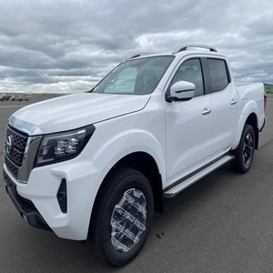 Nissan NAVARA Crew Cab le PLUS 4x4 2.5L ดีเซล6สปีด180bhp เอ็มทีก่อนเป็นเจ้าของ2022 - Product Image 3