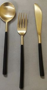 Ensemble de couverts décoratifs en métal tendance pour la décoration de la cuisine à domicile et utilisés dans les hôtels et les restaurants - Product Image 2