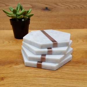 Ensemble de 4 sous-verres en résine blanche design antique de qualité supérieure avec des matériaux et une qualité extra premium à très bon prix - Product Image 1