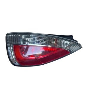 LUZ TRASERA DERECHA DE FRENO MAZDA 5 Sedán C23551150E (05>) - Product Image 3