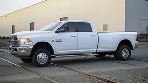 Gran Oferta: Camioneta Ram 3500 SLT Crew Cab Dually Cummins 4x4 Usada, Lista para Trabajar, Exportación a Todo el Mundo - Product Image 3