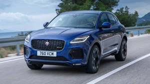 Nuevo Jaguar E-PACE R-Dynamic SE 2024, Premium Deportivo, 2.0T, Híbrido Suave de 48V, 4x4 - Product Image 2