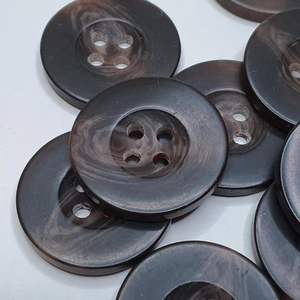 Botón de cuerno de búfalo negro Natural de la mejor calidad de Noshahi, respetuoso con el medio ambiente, tela de hueso de alta calidad, juguetes masticables sostenibles para mascotas - Product Image 4