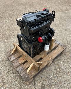 Motor diésel 1104C-44TA usado asequible a la venta en buenas condiciones de funcionamiento - Product Image 2