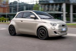 Oferta Especial: FIAT 500e Usado 2025 con 3 Años de Garantía, Fabricado en Francia - Product Image 3
