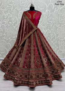 ชุดเจ้าสาวออกแบบโดย lehenga choli กับงานแผ่นปะที่หนักหน่วง - Product Image 2