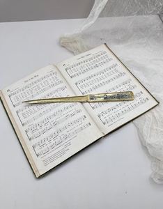 Abridor de letras de latón grabado en latón AK en pieza de lujo con acabado pulido para decoración de oficina/artículo de vajilla - Product Image 2