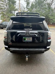 Toyota 4Runner TRD Pro Usada en Buen Estado, 1 Dueño, Motor V6, Tracción 4x4, Diferencial Trasero Bloqueable, Modificaciones Todoterreno - Product Image 3