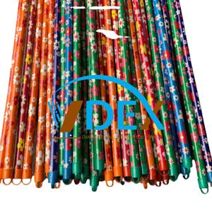 Offre Spéciale manche de balai en bois d'eucalyptus vietnamien pour le nettoyage ménager essentiel pour chaque maison - Product Image 1