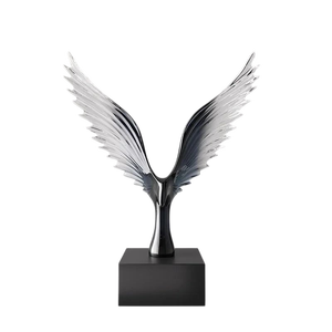 Figurine d'ailes géométriques modernes, sculpture en métal aluminium, finition argentée, décoration d'intérieur luxueuse, décoration de table, décoration de bureau - Product Image 1