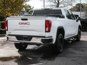รถ GMC Sierra 1500 SLE ปี 2023 สภาพดีเยี่ยม ใช้งานน้อย - Product Image 4