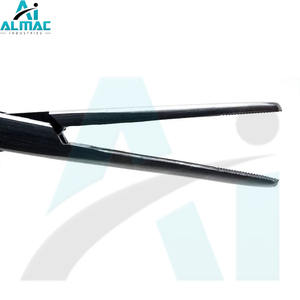 Fórceps Kelly quirúrgicos de alta calidad ALMAC con mandíbulas dentadas para aplicaciones confiables de hemostasia e instrumentos médicos - Product Image 5