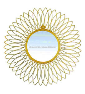 Miroir peint en or en métal, finition moderne et moderne pour salon, décoration murale en métal, miroirs entièrement montés - Product Image 1