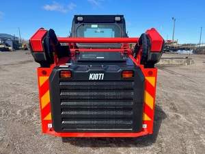 รถตักล้อยาง Kioti 2023 รุ่น SL750 ขนาด 6 ตัน พร้อมปั๊มไฮดรอลิก HYDAC เครื่องยนต์ยันมาร์ กำลัง 75 กิโลวัตต์  ชิ้นส่วนหลักที่มีตลับลูกปืน - Product Image 2
