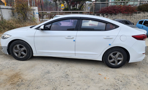 Hyundai Avante AD 1.6 GDI Style 2018 - Product Image 5