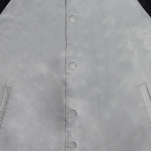 Veste universitaire en satin à blocs de couleurs unisexe, blouson de baseball léger et brillant avec poignets et col côtelés à rayures - Product Image 6