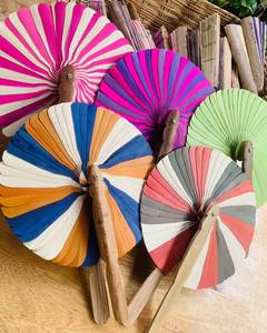 Abanico Artesanal Tejido con Hojas de Palma de Origen Vietnamita - Recuerdo Sostenible para Hoteles, Exposiciones y Comercio Internacional - Product Image 4